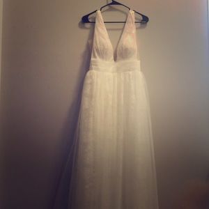 Wedding dress NWOT size 8